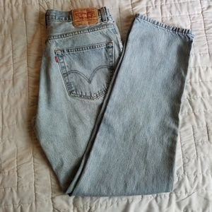 vintage Levi's 550 distressed jeans